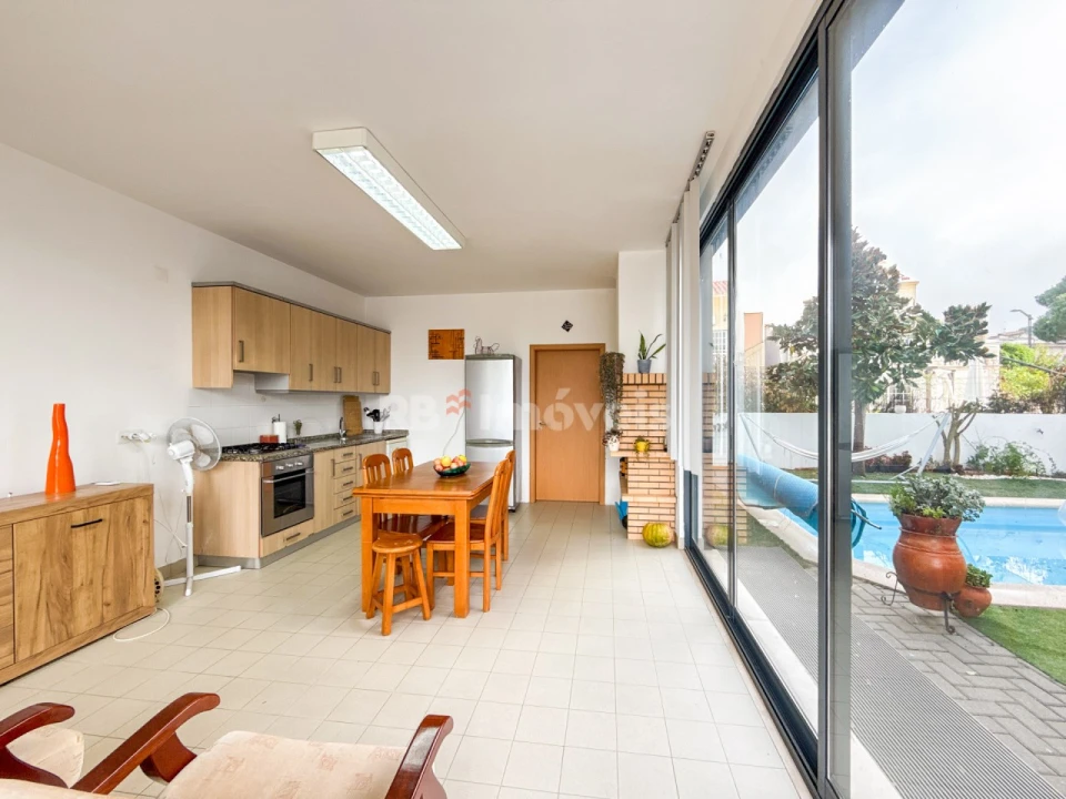 Moradia T5 para Venda em Vila Nova da Barquinha Foto 4