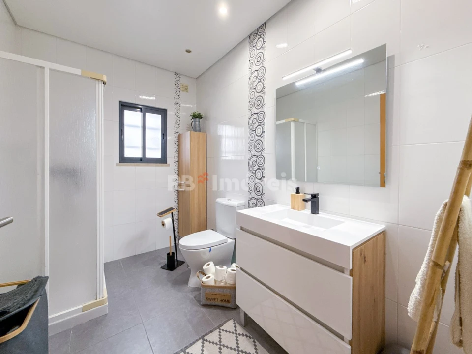 Moradia T5 para Venda em Vila Nova da Barquinha Foto 11