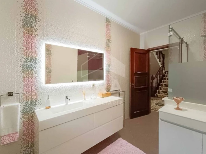 Moradia T5 para Venda em Gafanha da Nazaré Foto 9