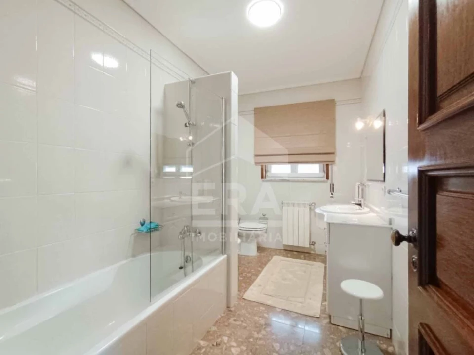 Moradia T5 para Venda em Gafanha da Nazaré Foto 13