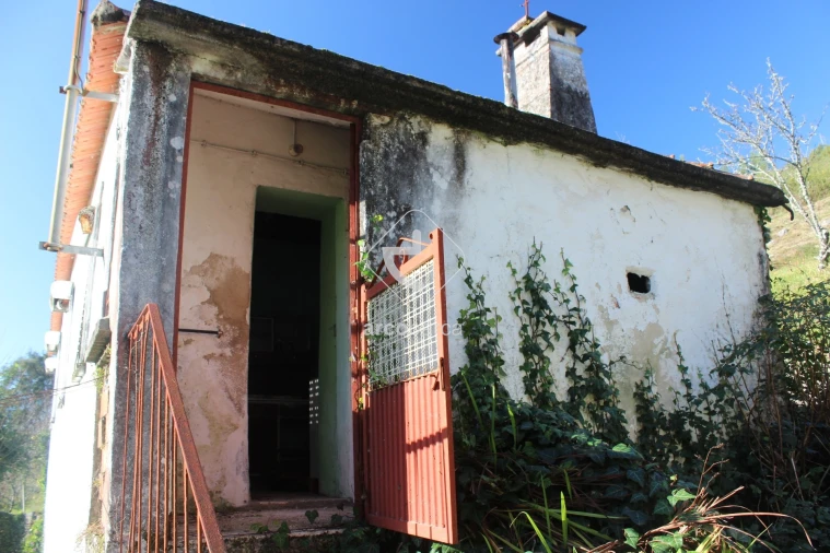 Moradia T2 para Venda em Insalde e Porreiras Foto 10