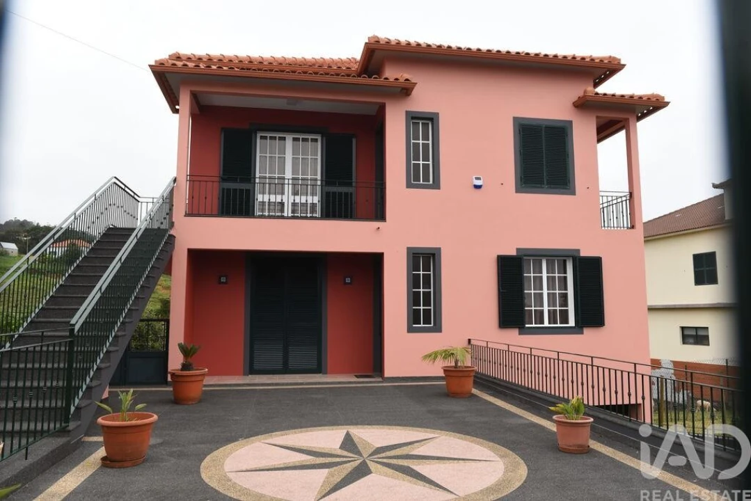 Moradia T2 para Arrendamento em Santana Foto 1