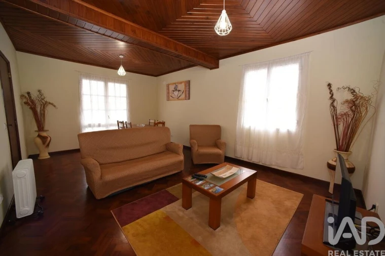 Moradia T2 para Arrendamento em Santana Foto 3