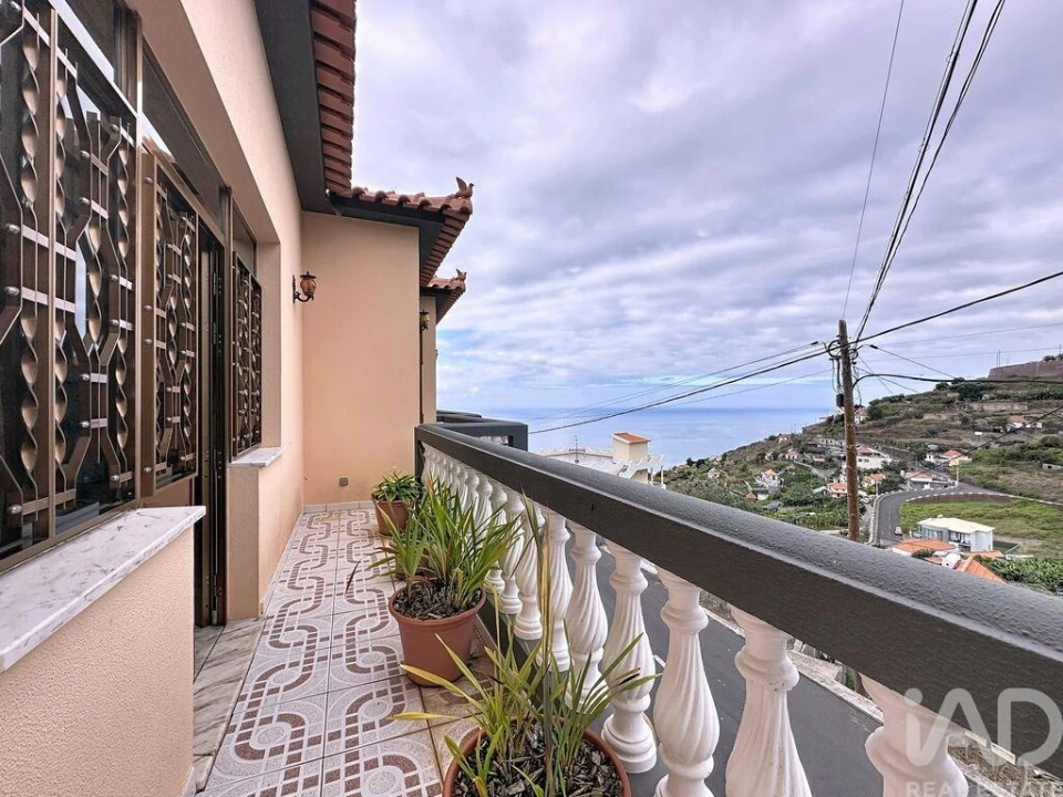 Moradia T3 para Venda em Ribeira Brava Foto 24