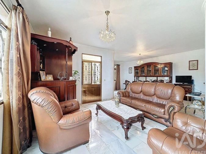 Moradia T3 para Venda em Ribeira Brava Foto 5