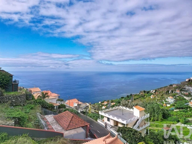 Moradia T3 para Venda em Ribeira Brava Foto 2