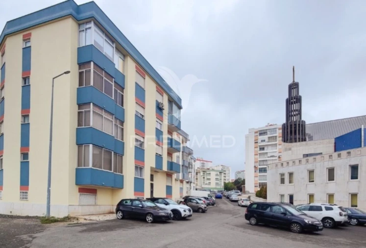 Apartamento T1 para Venda em Ramada e Caneças Foto 13