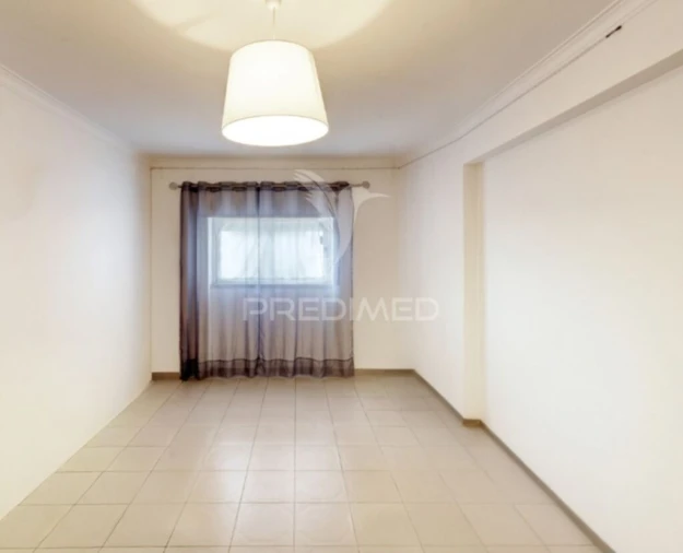 Apartamento T1 para Venda em Ramada e Caneças Foto 14