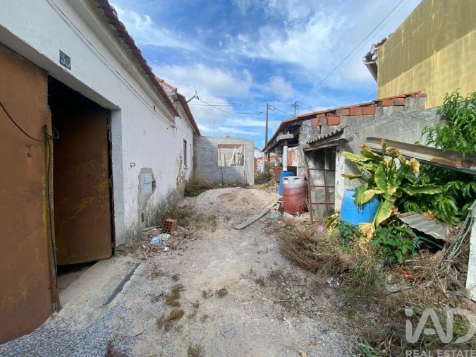 Moradia T3 para Venda em Campelos e Outeiro da Cabeça Foto 16