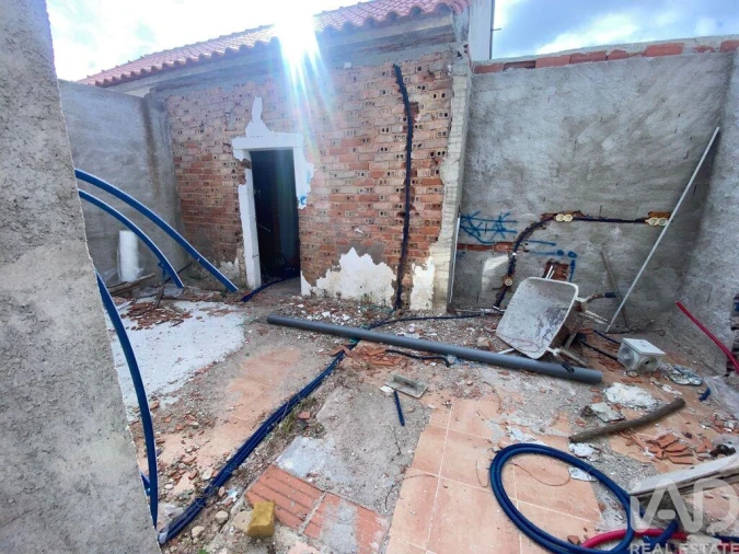 Moradia T3 para Venda em Campelos e Outeiro da Cabeça Foto 12