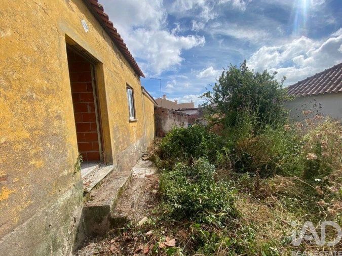 Moradia T3 para Venda em Campelos e Outeiro da Cabeça Foto 3