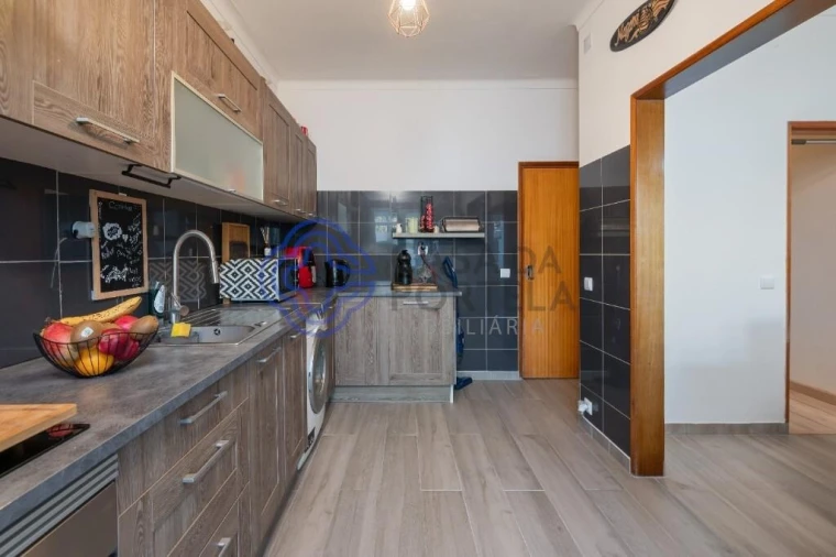 Moradia T2 para Venda em Valado dos Frades Foto 16