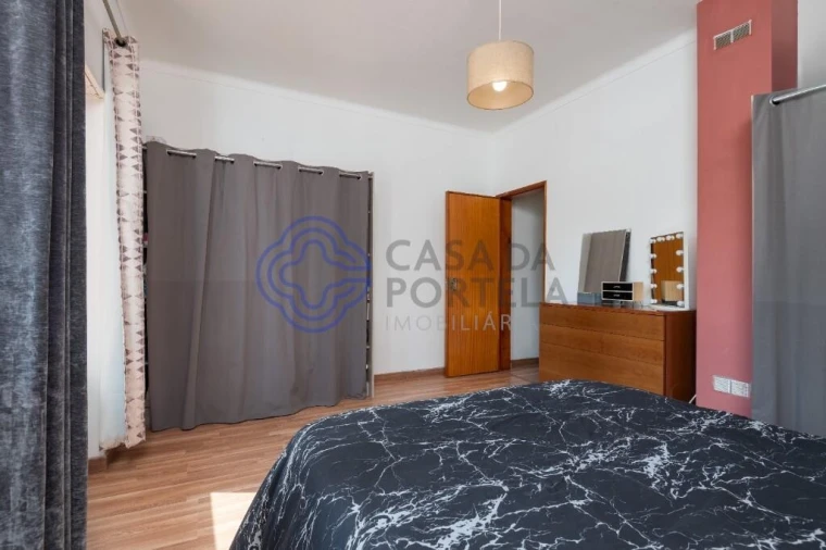 Moradia T2 para Venda em Valado dos Frades Foto 23