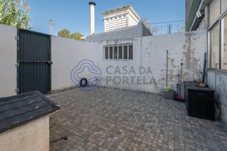 Moradia T2 para Venda em Valado dos Frades Foto 20