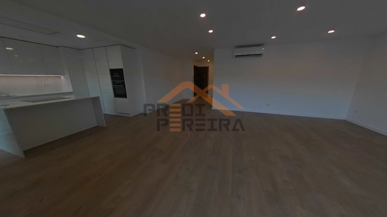 Apartamento T3 para Venda em Ramada e Caneças Foto 39