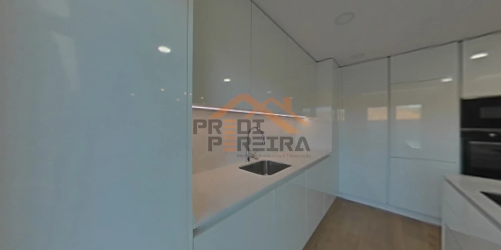 Apartamento T3 para Venda em Ramada e Caneças Foto 7