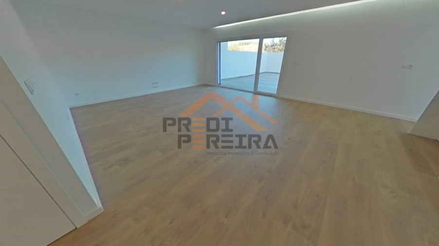 Apartamento T3 para Venda em Ramada e Caneças Foto 19