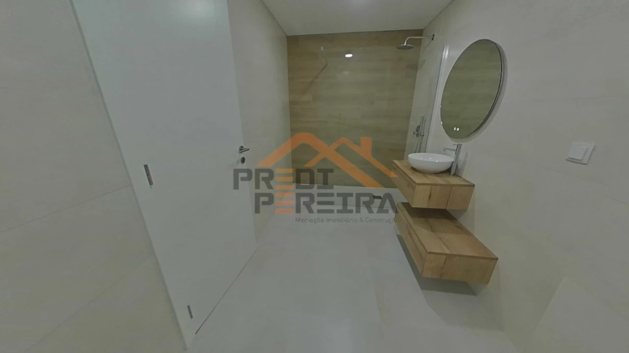 Apartamento T3 para Venda em Ramada e Caneças Foto 19