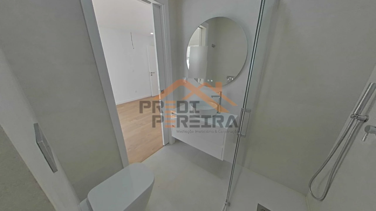 Apartamento T3 para Venda em Ramada e Caneças Foto 30