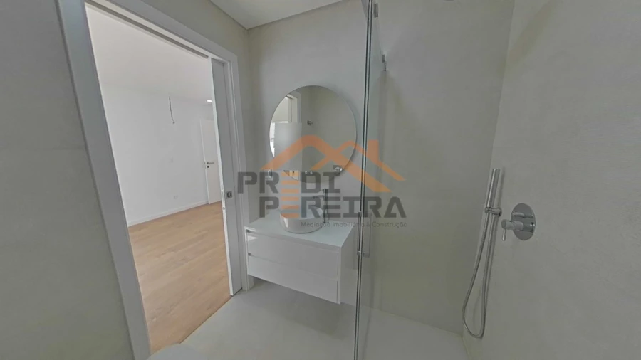 Apartamento T3 para Venda em Ramada e Caneças Foto 10