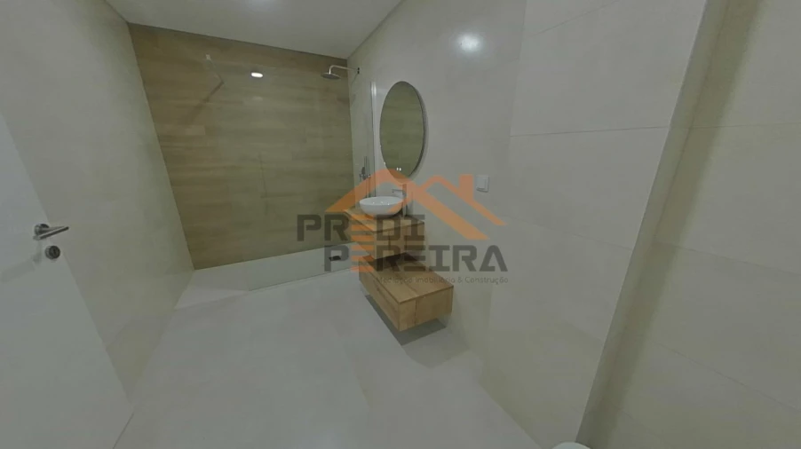Apartamento T3 para Venda em Ramada e Caneças Foto 31