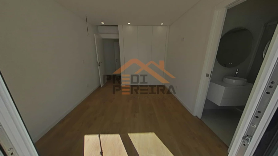 Apartamento T3 para Venda em Ramada e Caneças Foto 36