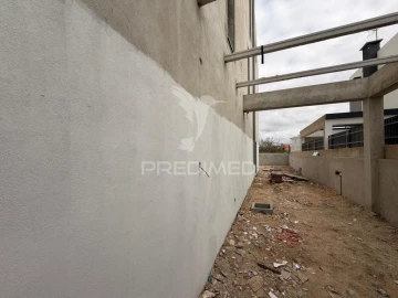 Moradia T4 para Venda em Fernao Ferro
