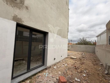 Moradia T4 para Venda em Fernao Ferro