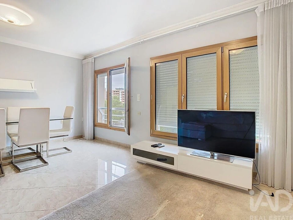 Apartamento T2 para Arrendamento em Odivelas Foto 8