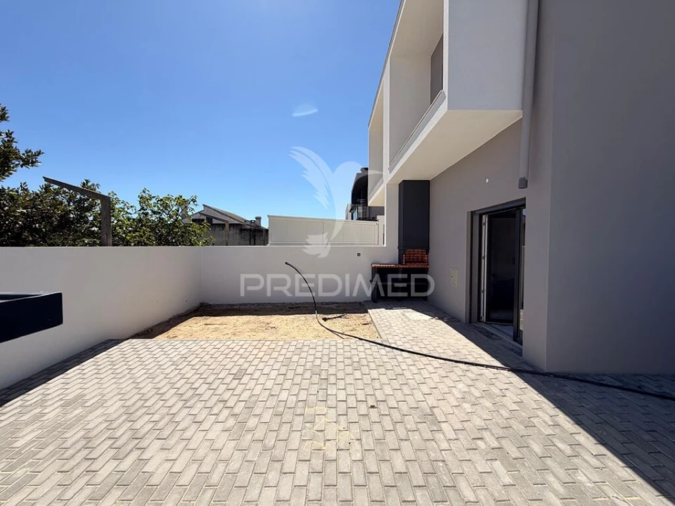 Moradia T4 para Venda em Fernao Ferro Foto 5