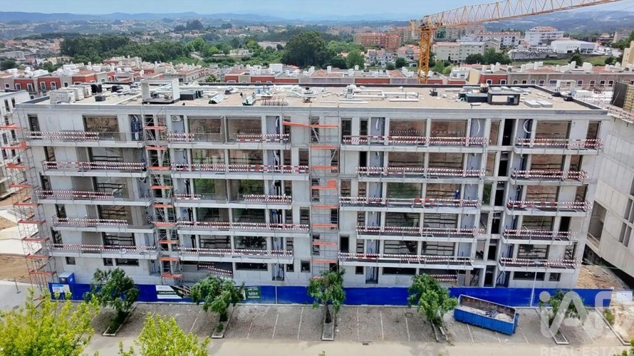 Apartamento T2 para Venda em Oliveira do Douro Foto 19