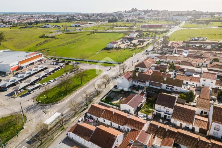 Moradia T3 para Venda em Bacelo e Senhora da Saúde Foto 15