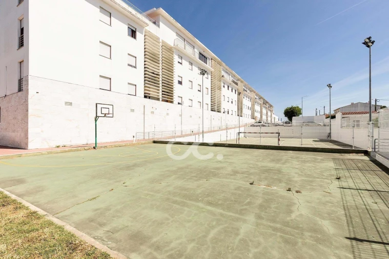 Apartamento T5 para Venda em Malagueira e Horta das Figueiras Foto 48