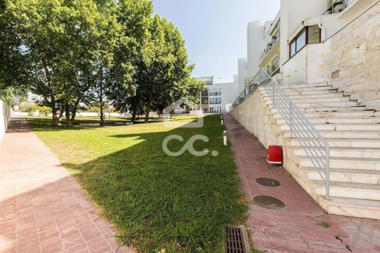 Apartamento T5 para Venda em Malagueira e Horta das Figueiras Foto 45