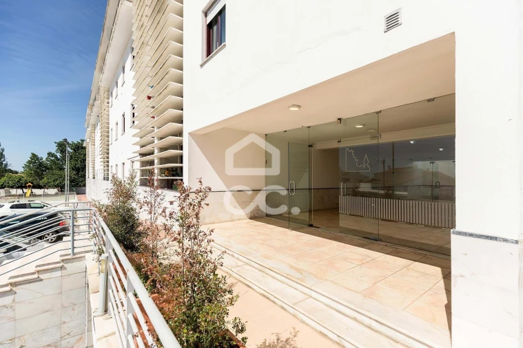 Apartamento T5 para Venda em Malagueira e Horta das Figueiras Foto 28