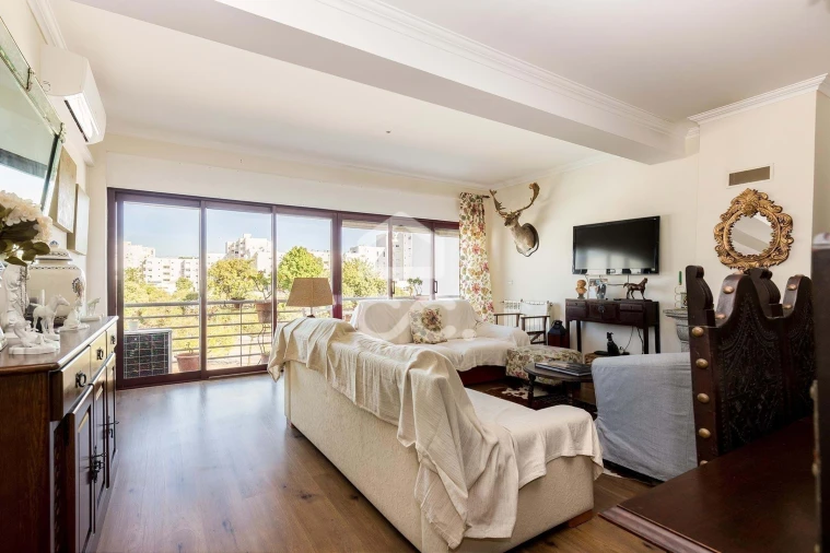 Apartamento T5 para Venda em Malagueira e Horta das Figueiras Foto 6