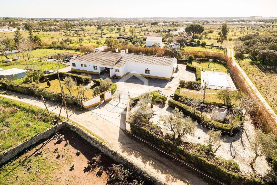 Quinta T6 para Venda em Malagueira e Horta das Figueiras Foto 78