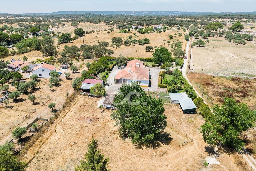 Quinta T6 para Venda em Malagueira e Horta das Figueiras Foto 79