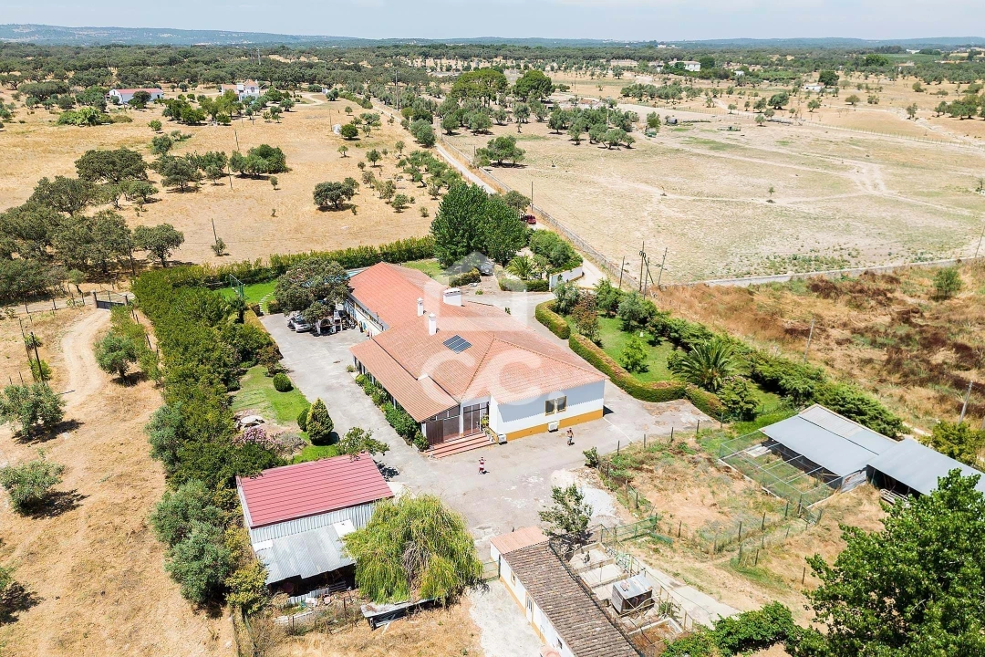 Quinta T6 para Venda em Malagueira e Horta das Figueiras Foto 84