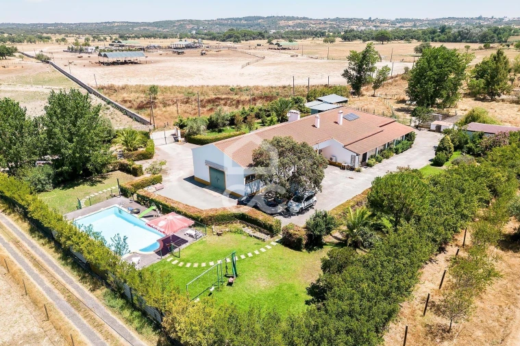 Quinta T6 para Venda em Malagueira e Horta das Figueiras Foto 1