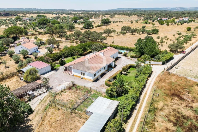 Quinta T6 para Venda em Malagueira e Horta das Figueiras Foto 82