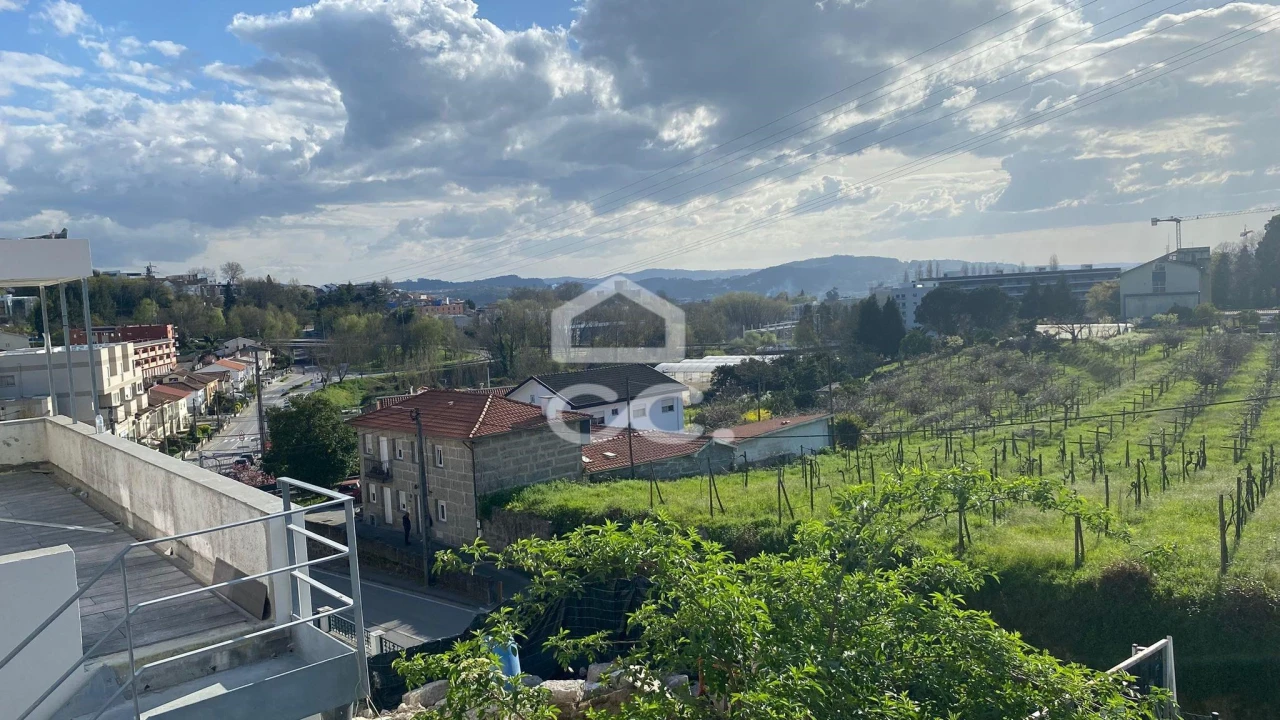 Terreno para Venda em Azurem Foto 32