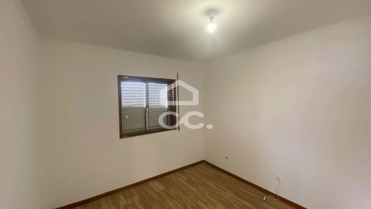 Terreno para Venda em Azurem Foto 15