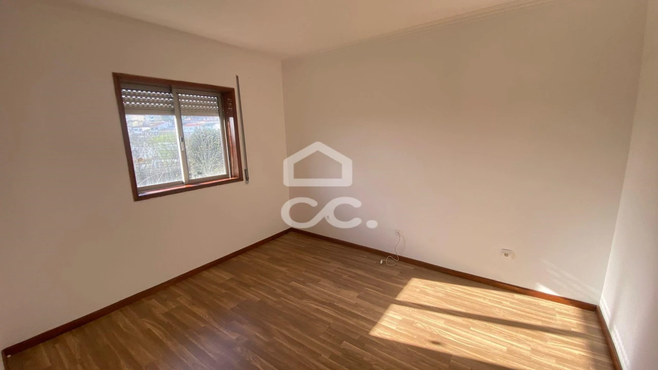 Terreno para Venda em Azurem Foto 29