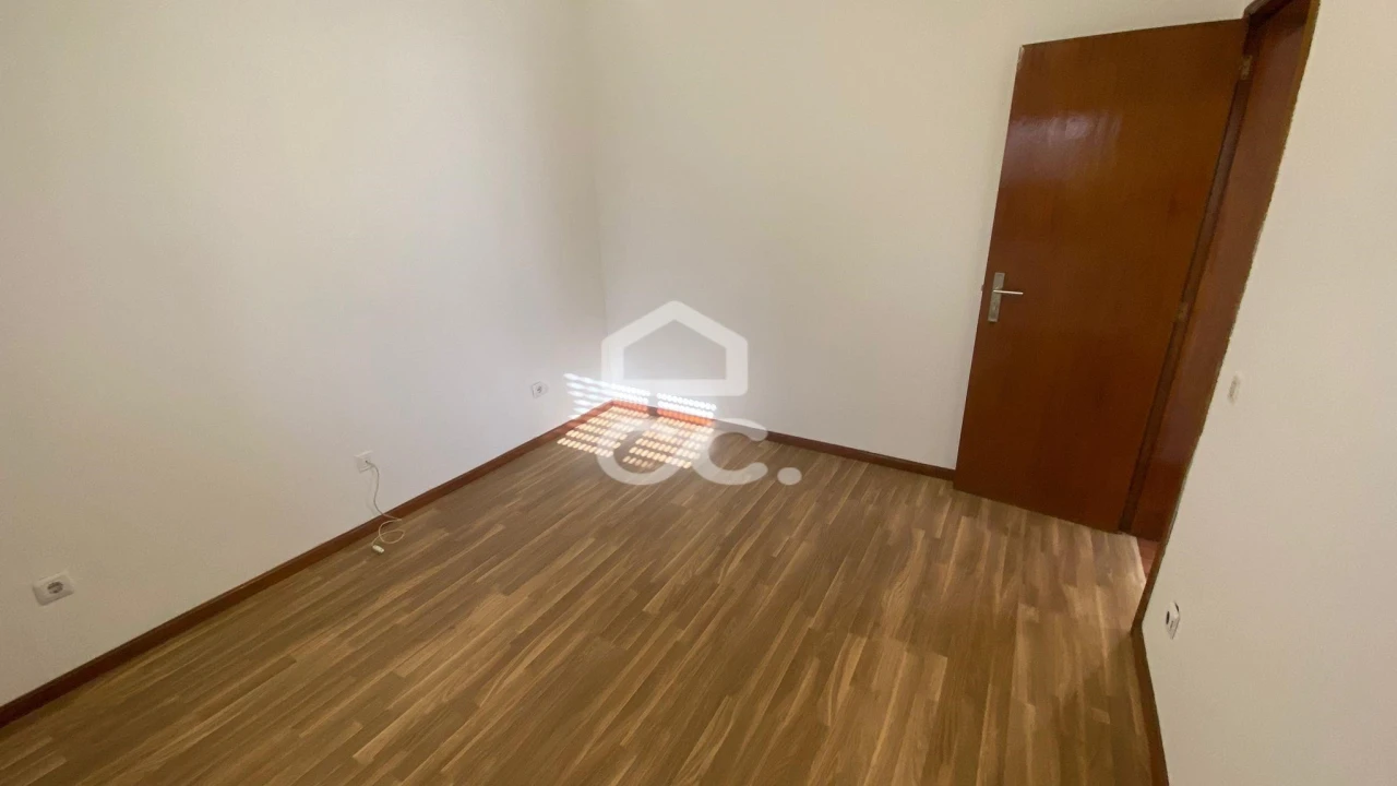 Terreno para Venda em Azurem Foto 17