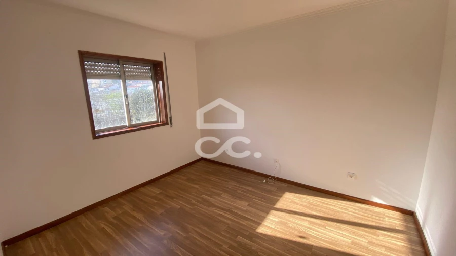 Terreno para Venda em Azurem Foto 29