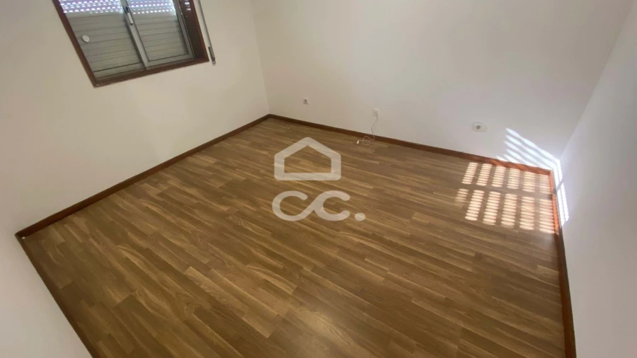 Terreno para Venda em Azurem Foto 16