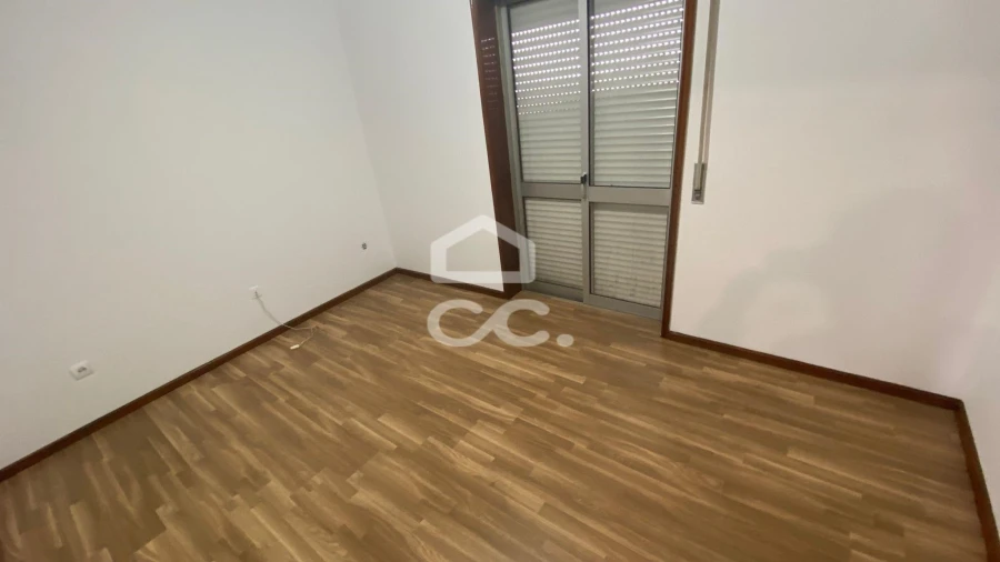 Terreno para Venda em Azurem Foto 23