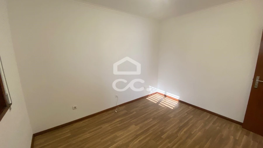 Terreno para Venda em Azurem Foto 28