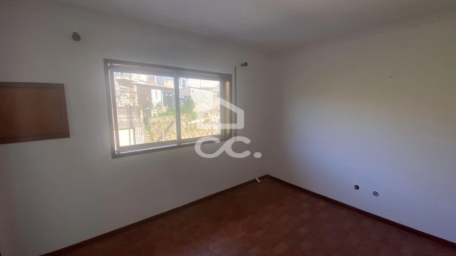 Terreno para Venda em Azurem Foto 12